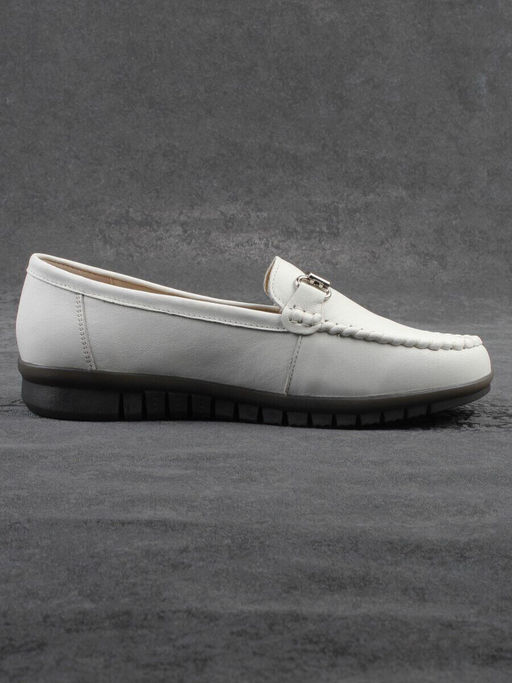 06-DYL121-2 MILK Туфли женские (натуральная кожа)