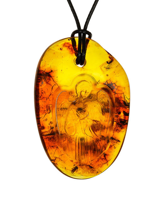 Кулон из натурального балтийского янтаря с резьбой Ангел-Хранитель