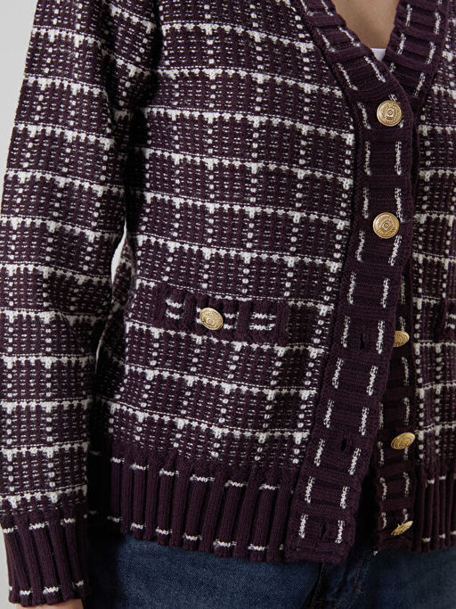 V Yaka Ekose Kad?n H?rka