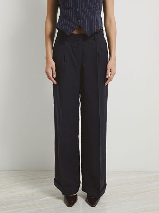 Standart Fit D?z Geni? Pa?a Kad?n Pantolon