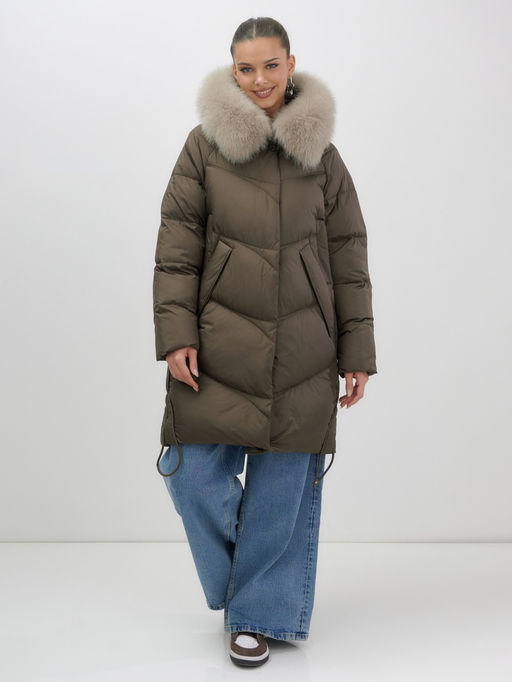 Пальто зимнее утепленное с мехом и капюшоном тренд темно-коричневого цвета 7745TK - Visdeer фото 4