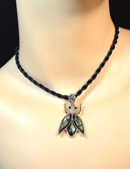 Подвеска с перламутром гелиотис "Мотылек" 24*33мм, 50см