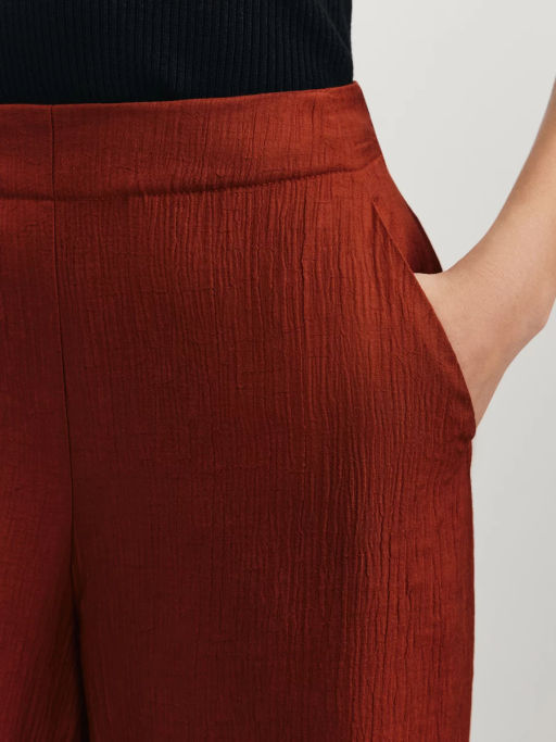 Широкие фактурные брюки из вискозы / Zarina  фото 5