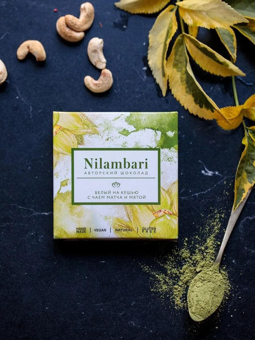 Шоколад Nilambari белый на кешью с чаем матча и мятой