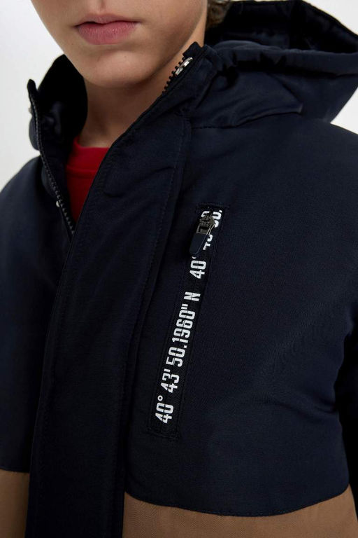 Водоотталкивающее пальто с капюшоном для мальчика - Defacto фото 8