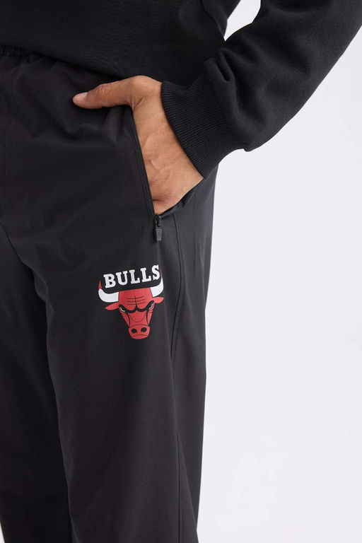 DeFactoFit NBA Chicago Bulls Спортивные спортивные штаны с эластичной резинкой и карманами для бега узкого кроя  фото 6