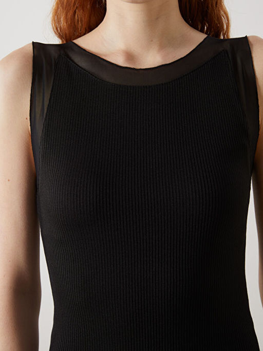 Bisiklet Yaka Dokulu Elbise