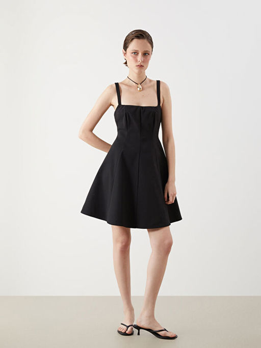 Kare Yaka Ask?l? Belden Oturtmal? Mini Elbise