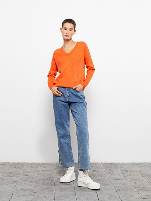 V Yaka D?z Uzun Kollu Kad?n Triko Kazak