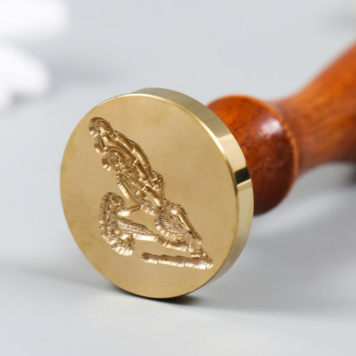 Печать для сургуча с деревянной ручкой «Перо в руке», 9×3×3 см