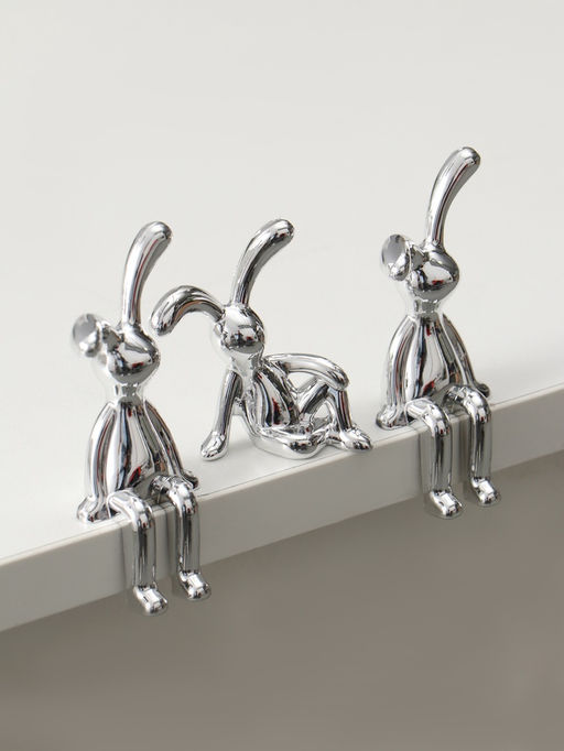 Цена за 2 шт. Набор фигурок настольных пластик Длинноухие зайцы, под серебро, на полку, 3 шт.