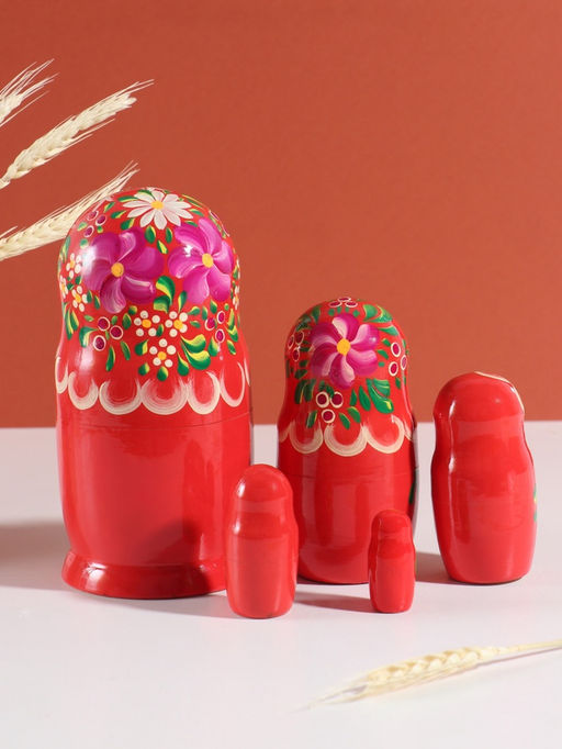 Матрёшка дерево «Цветы», красный платок, 5-кукольная, 19 см