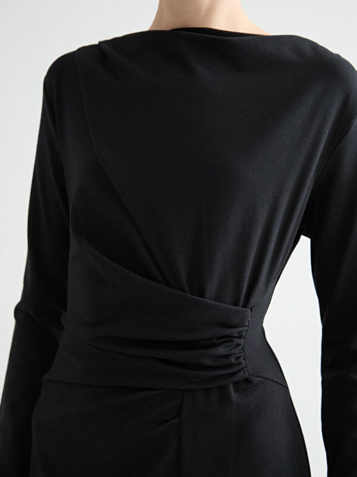 Kay?k Yaka B?zg?l? Elbise