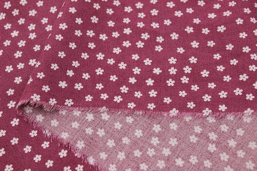 Штапель Россыпь молочных лютиков на лилово-бордовом, ш.1.45м, вискоза-100%, 100гр/м.кв - Купава фото 3