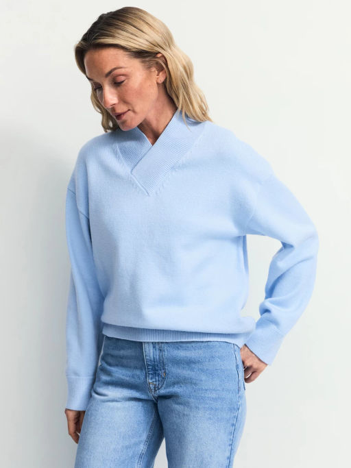 Джемпер оверсайз с V-образной горловиной / Zarina фото 3