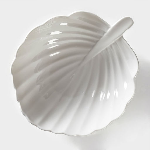 Салатник фарфоровый Magistro «Лист Бланш», 550 мл, 20.5×17 см, цвет белый