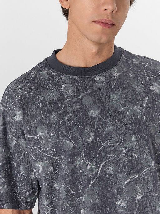 Футболка мужская серая с узором