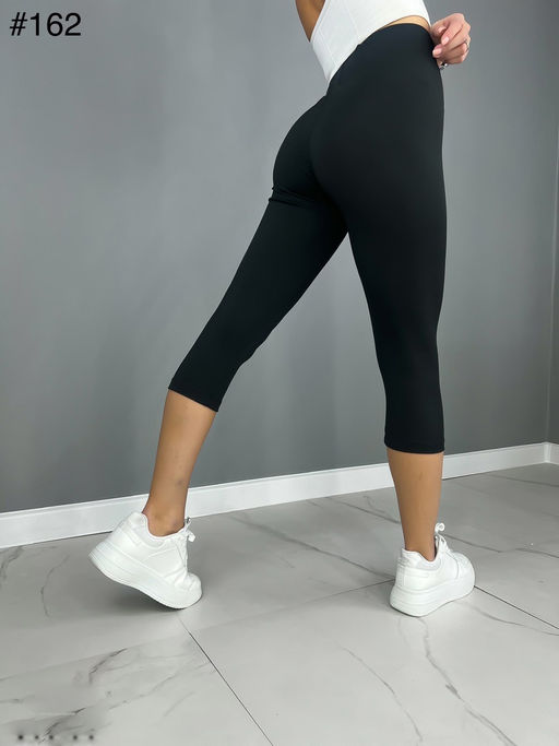 Короткие лосины для спорта