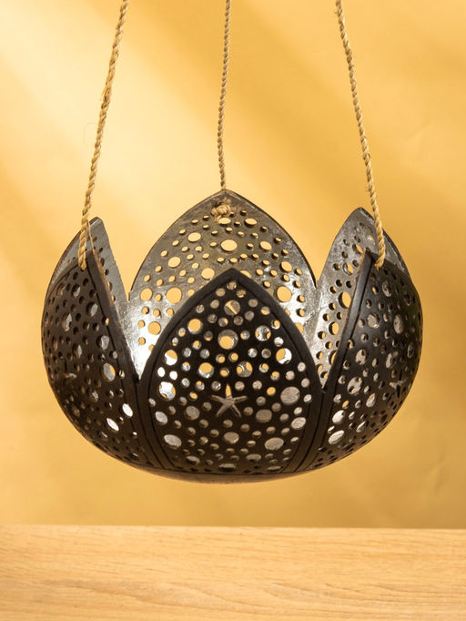 Подсвечник подвесной из кокоса «Бутон», 14×14×10 см, чёрно-серебристый