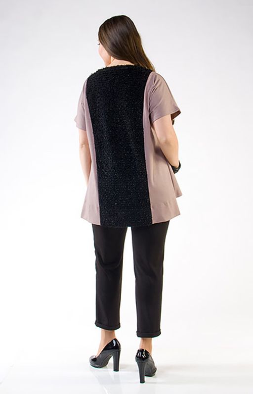 Изящный жилет-туника из комбинации двух тканей - серого джерси и великолепного фактурного черного трикотажа с блеском травка