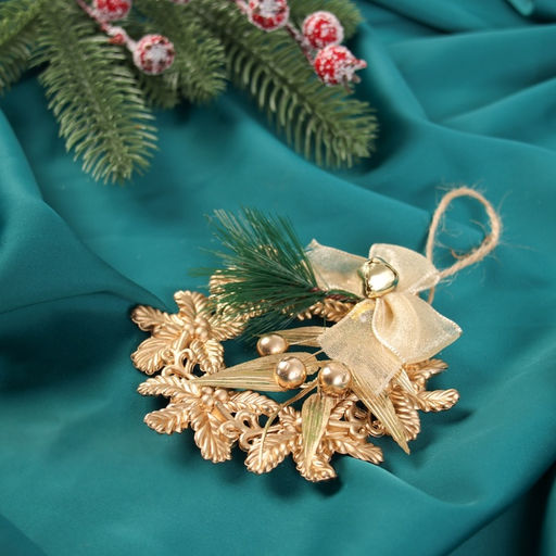 Ёлочная игрушка Венок с веточкой 1111 см, золото - Зимнее волшебство фото 2