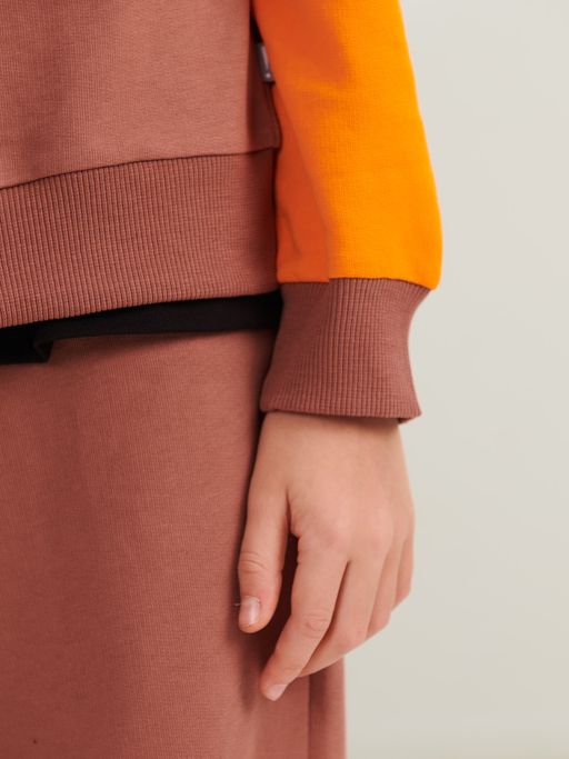 Костюм спортивный