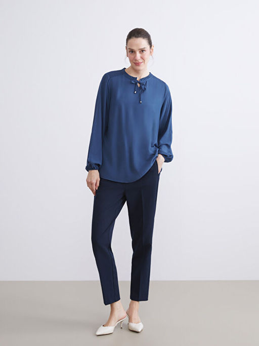 F?rf?rl? Ba?lamal? Yaka Bluz