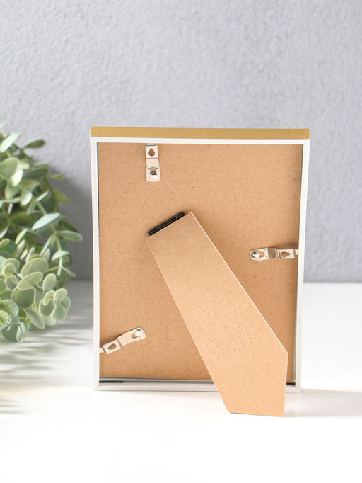 Цена за 2 шт. Фоторамка для фото 13×18 см «Современная классика», пластик, под золото и белый, 19×13.8×1.5 см