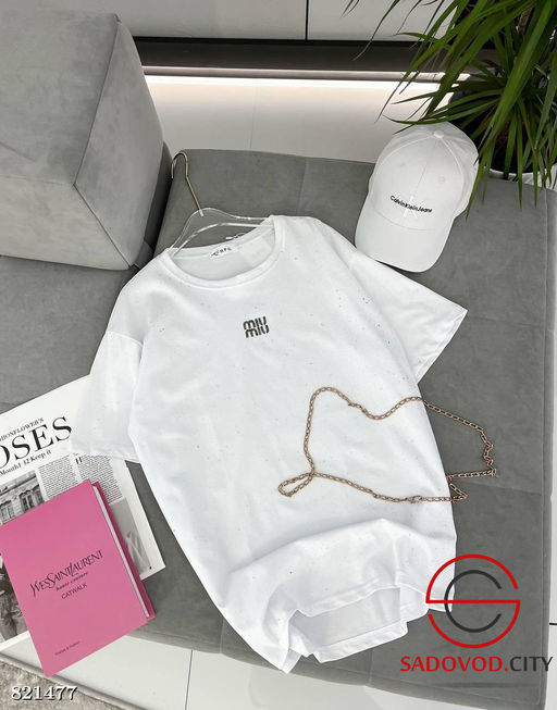 Футболка женская со стразами