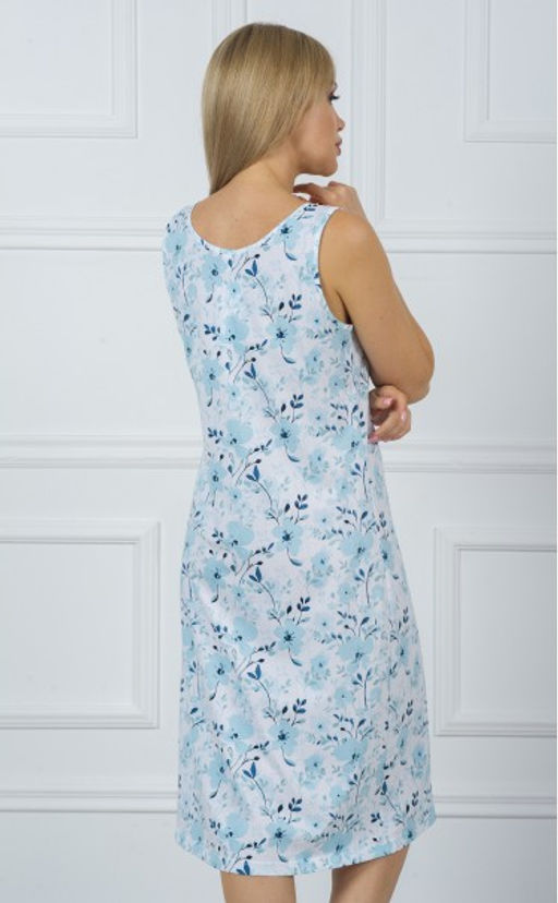 Ночная сорочка "Большие голубые цветы на снегу"