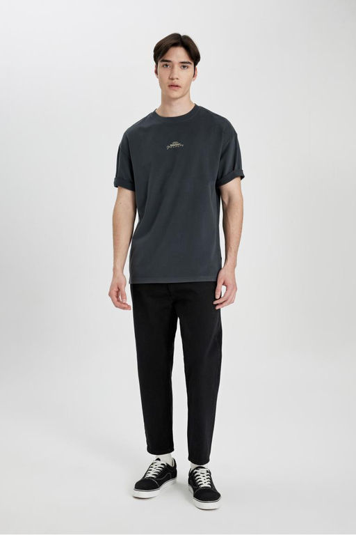 Футболка Comfort Fit с круглым вырезом и короткими рукавами с принтом на спине - Defacto фото 2