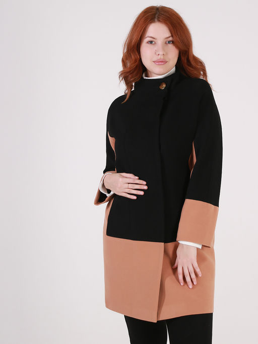 Пальто из шерсти с воротником-стойка