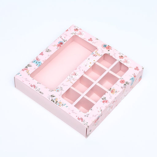 Коробка для 8 конфет шоколад, с окном, «Цветы» 17.7×17.8×3.8 см