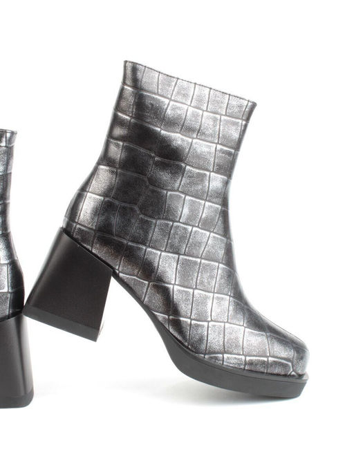 04-ZYM936 BLACK SILVER Ботильоны зимние женские (натуральная кожа, натуральный мех)