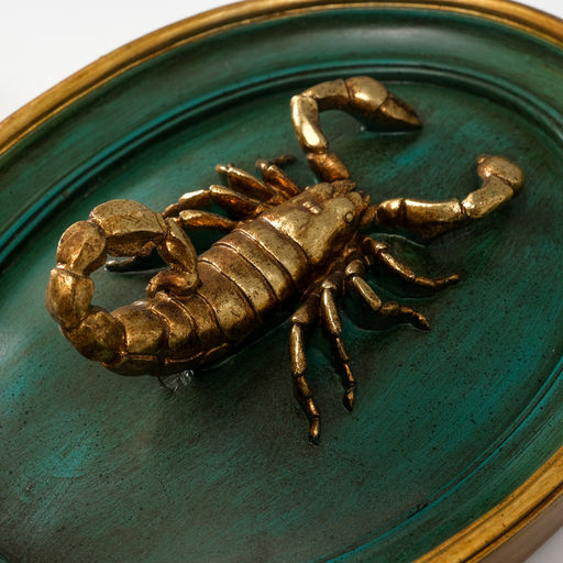 Панно настенное «Золотой скорпион», полистоун, декор, тёмно-зелёный, 19×6×24 см