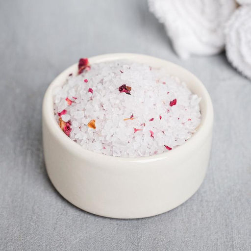 Соль для ванны с лепестками роз «Вдохновляй красотой», 370 г, BEAUTY FOX