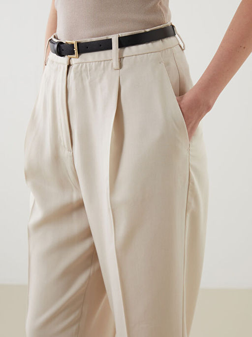 Beli Kemerli Loose Fit Kad?n Pantolon