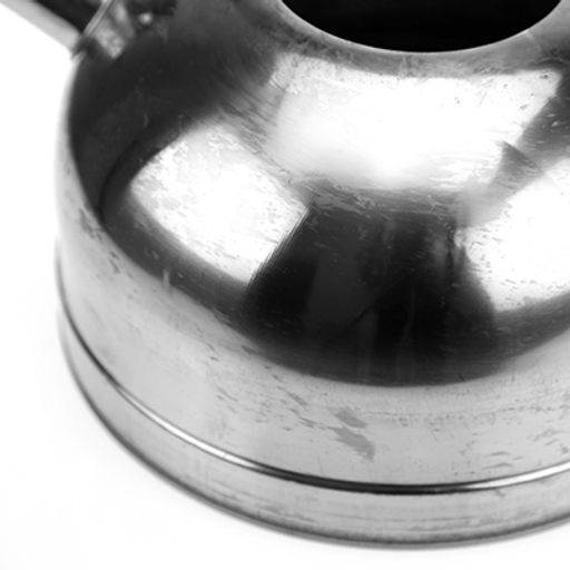 "Студентка" Чайник из нержавеющей стали 1,9л со свистком, ручка бакелитовая, в коробке (Китай) ДОПУСКАЮТСЯ незначительные дефекты: потертости, пятна, царапины, вмятины. Товар возврату и обмену не подлежит.