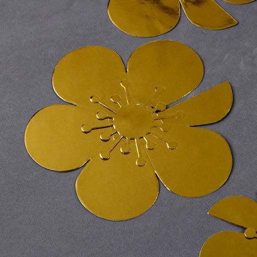 Цена за 3 шт. Топпер для торта Цветы, золотой