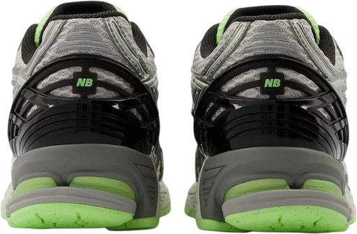 Кроссовки взрослые