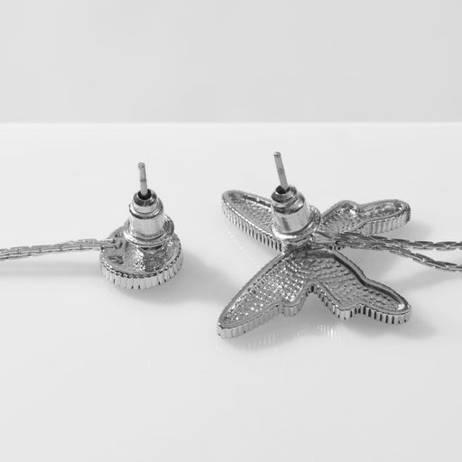 Серьги висячие со стразами Бабочка и круг, цвет чёрно-белый в серебре - Queen fair фото 2