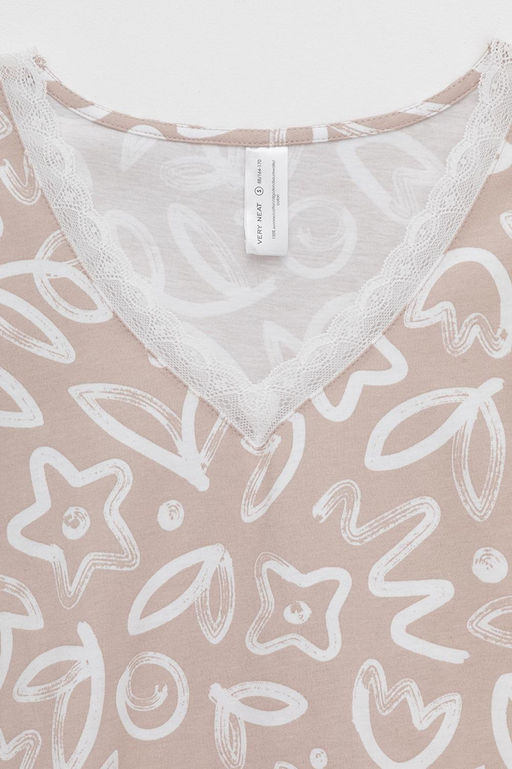 Е 10015/24/бежевый,абстрактные цветы сорочка жен