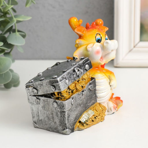 Копилка для денег «Огненный дракоша с подарком/сундуком», полистоун, 10.5×6×10 см, МИКС