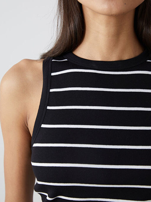 Bisiklet Yaka ?izgili Kad?n Atlet