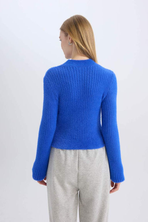 Крутой трикотажный свитер стандартной посадки с полуводолазкой - Defacto фото 5