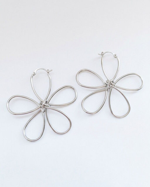 Стильные серьги