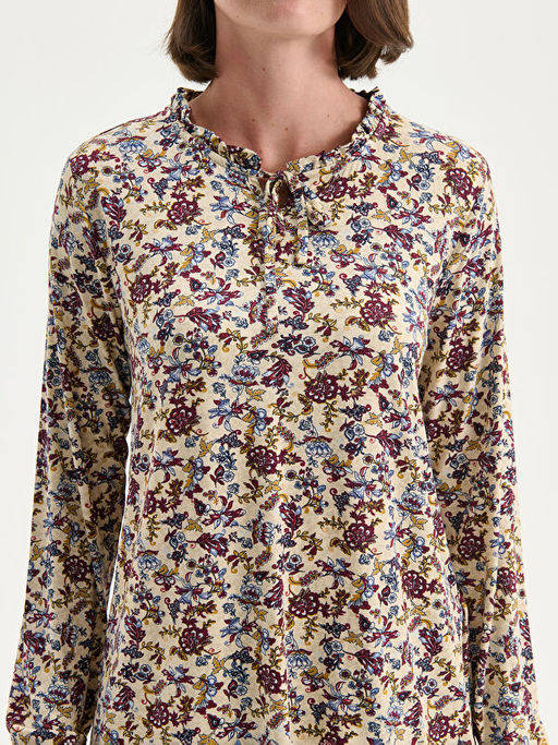 Ba?lamal? Yaka Desenli Bluz