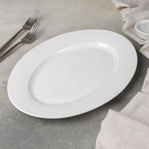 Блюдо фарфоровое «Каресса», 29,5×21,5 см, цвет белый