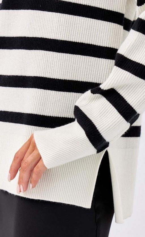Джемпер женский с воротником на молнии в полоску F322-15115Rus бело-черный - Fine joyce фото 6
