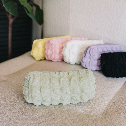 Косметичка на молнии женская, с подкладом, зелёная